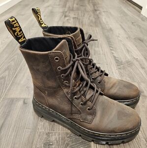 Dr. Martens Combs Crazy Horse Boots Size 9 Women